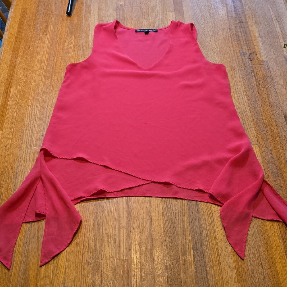 Zoey‎ & Leelo Women Small Fuchsia Pink Asymmetrical Sheer Sleeveless V-Neck Top
